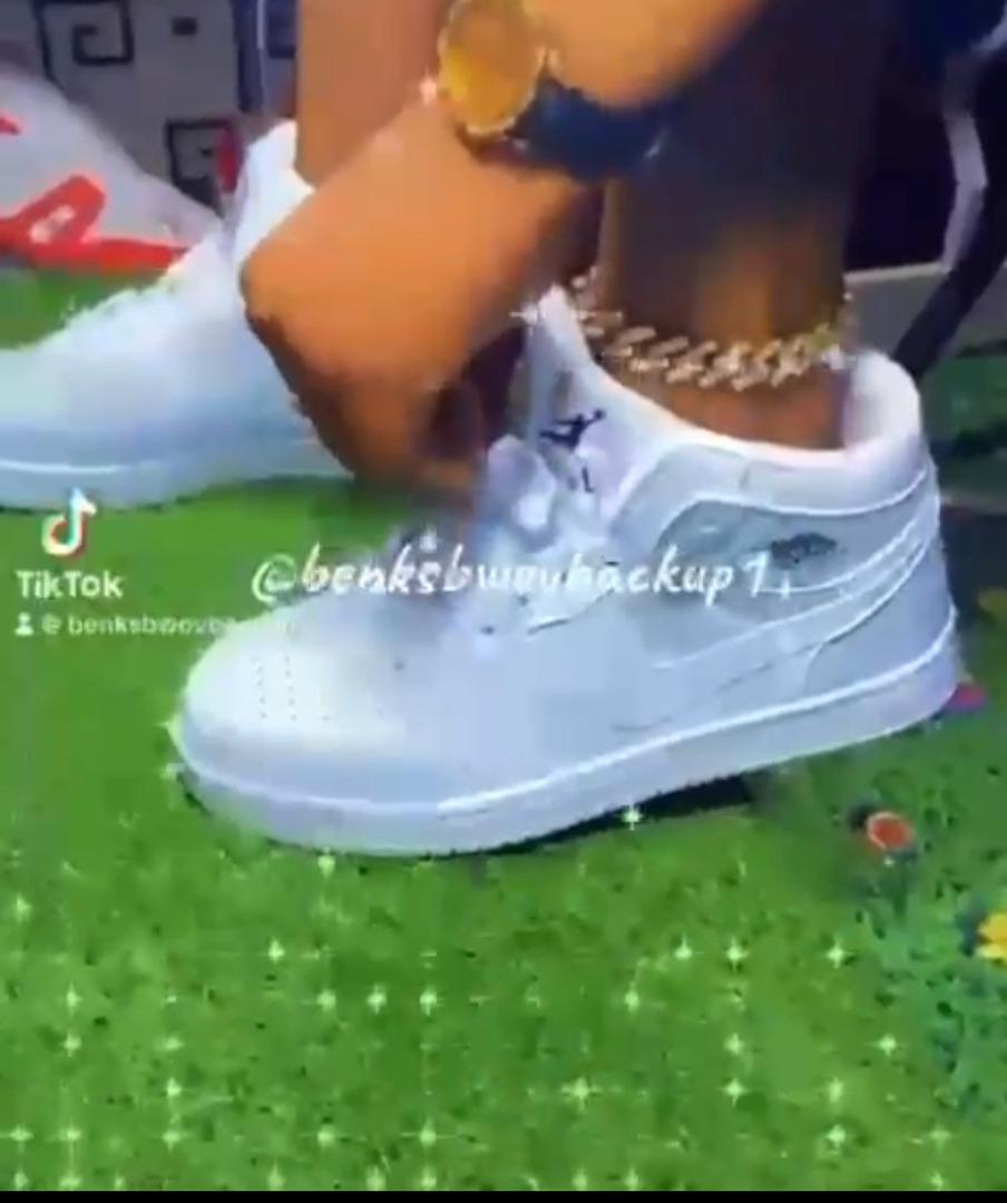 Sneaker 25 Sneaker in white